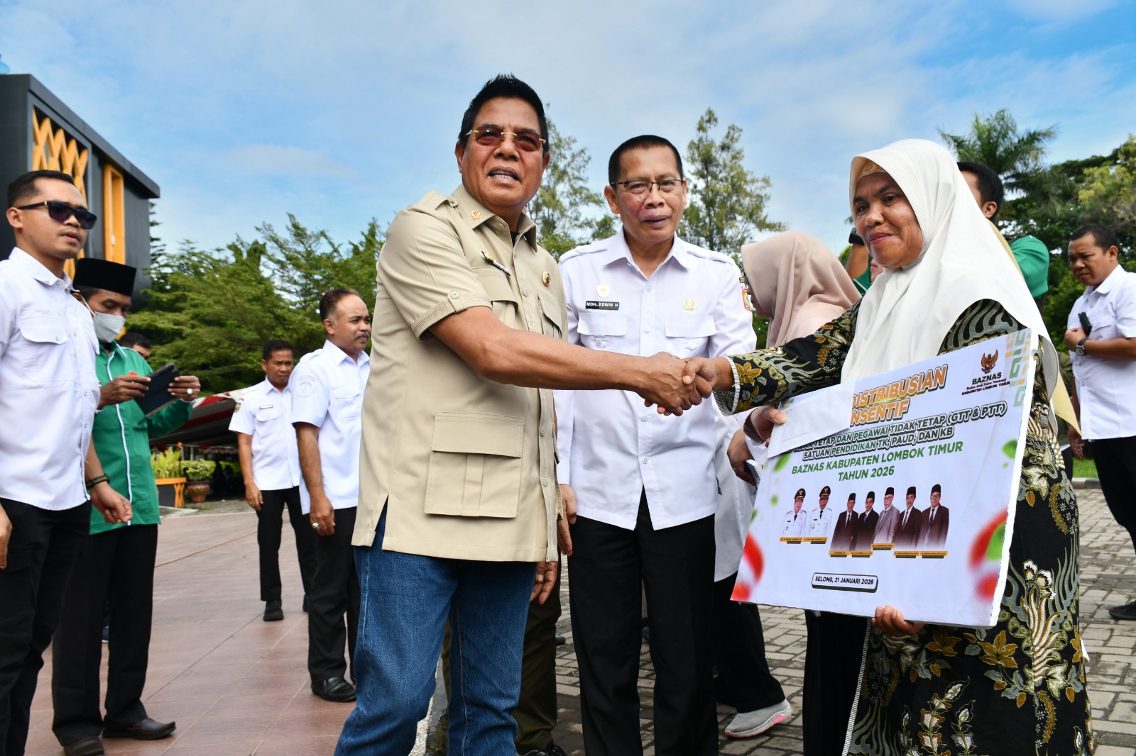 BAZNAS Lombok Timur  Salurkan Insentif  untuk Guru TK dan PAUD